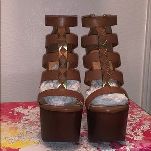 Brand new Chinese laundry heels